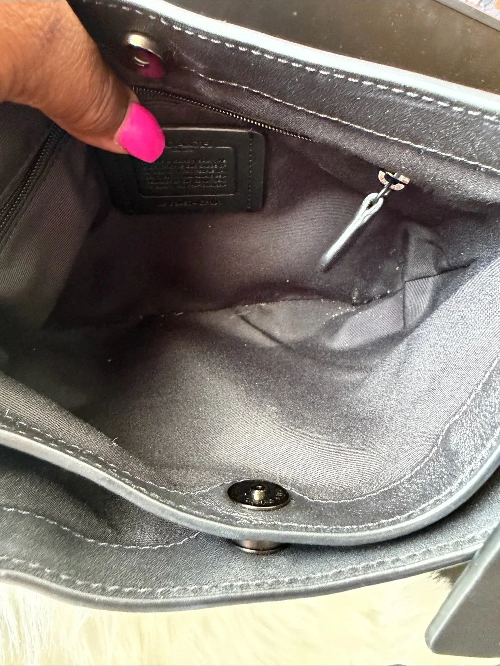 COACH Penelope Black Leather Shoulder Bag - Sleek Everyday Hobo Style CP101